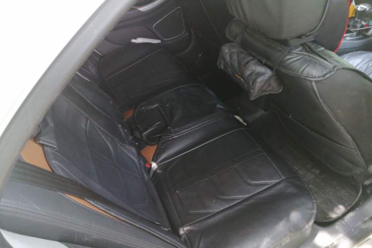 Used Roewe e550 2016 Deluxe Edition Left Rear Seat