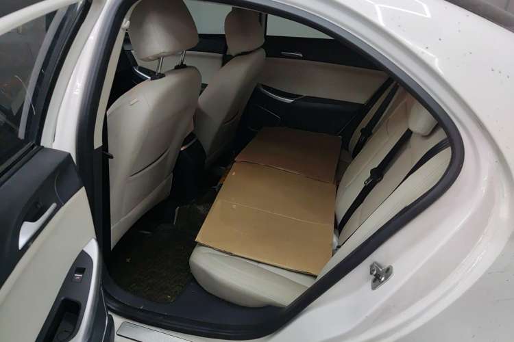 Used Roewe e550 2016 Flagship Edition Left Rear Seat