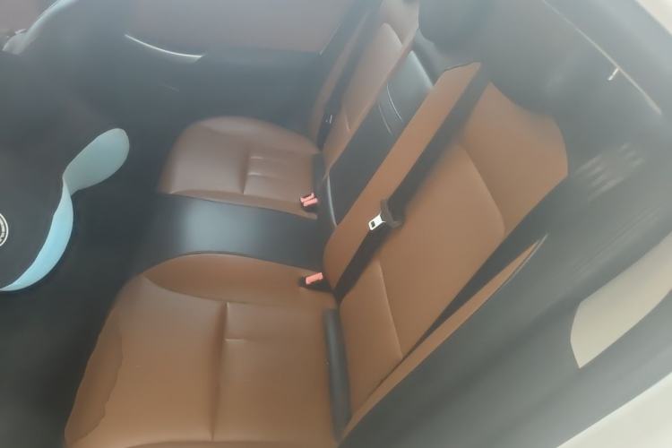 Used Roewe e550 2016 Deluxe Edition Left Rear Seat