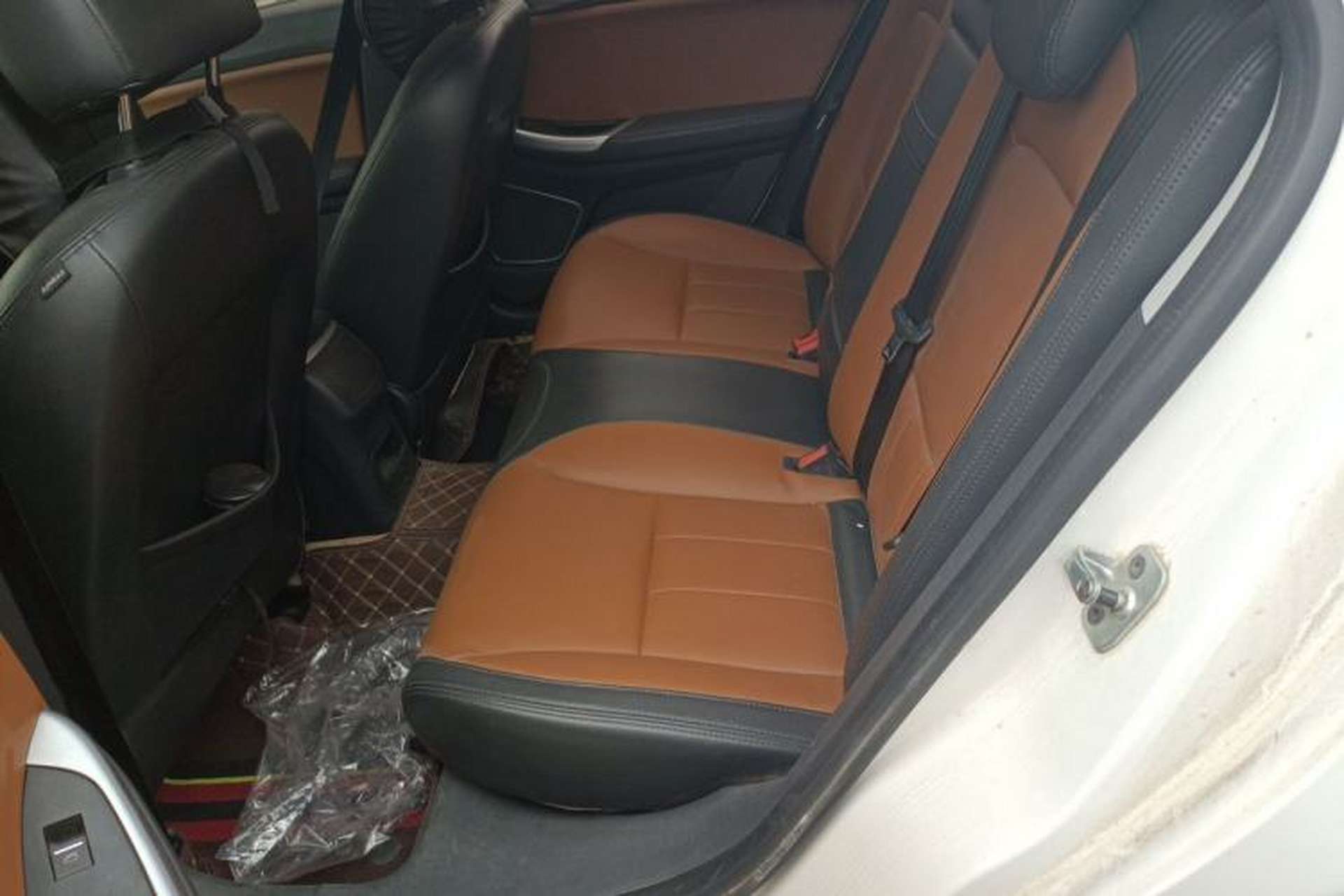 Used Roewe e550 2016 Deluxe Edition Left Rear Seat