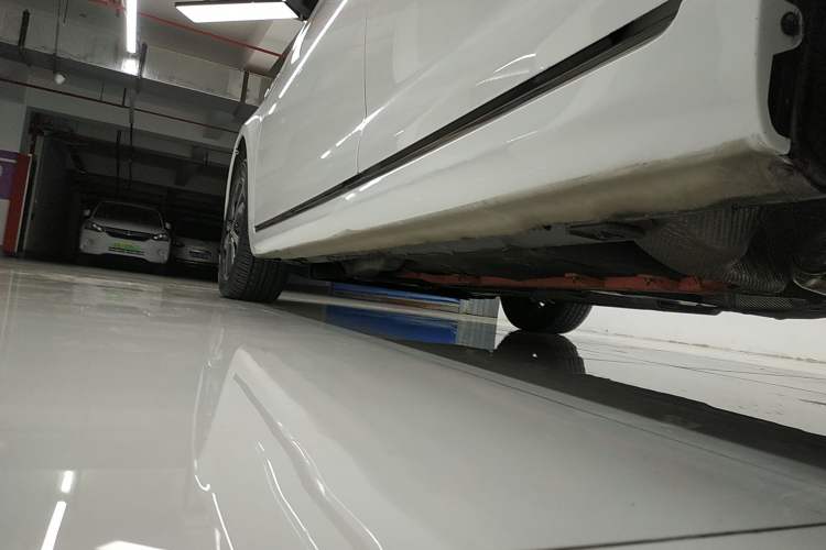Used Roewe e550 2016 Deluxe Edition Left Side Sill
