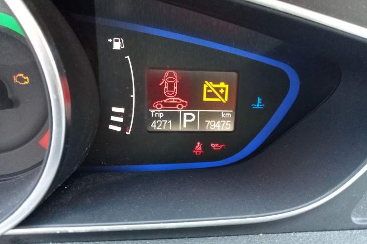 Used Roewe e550 2016 Flagship Edition Odometer Close Up