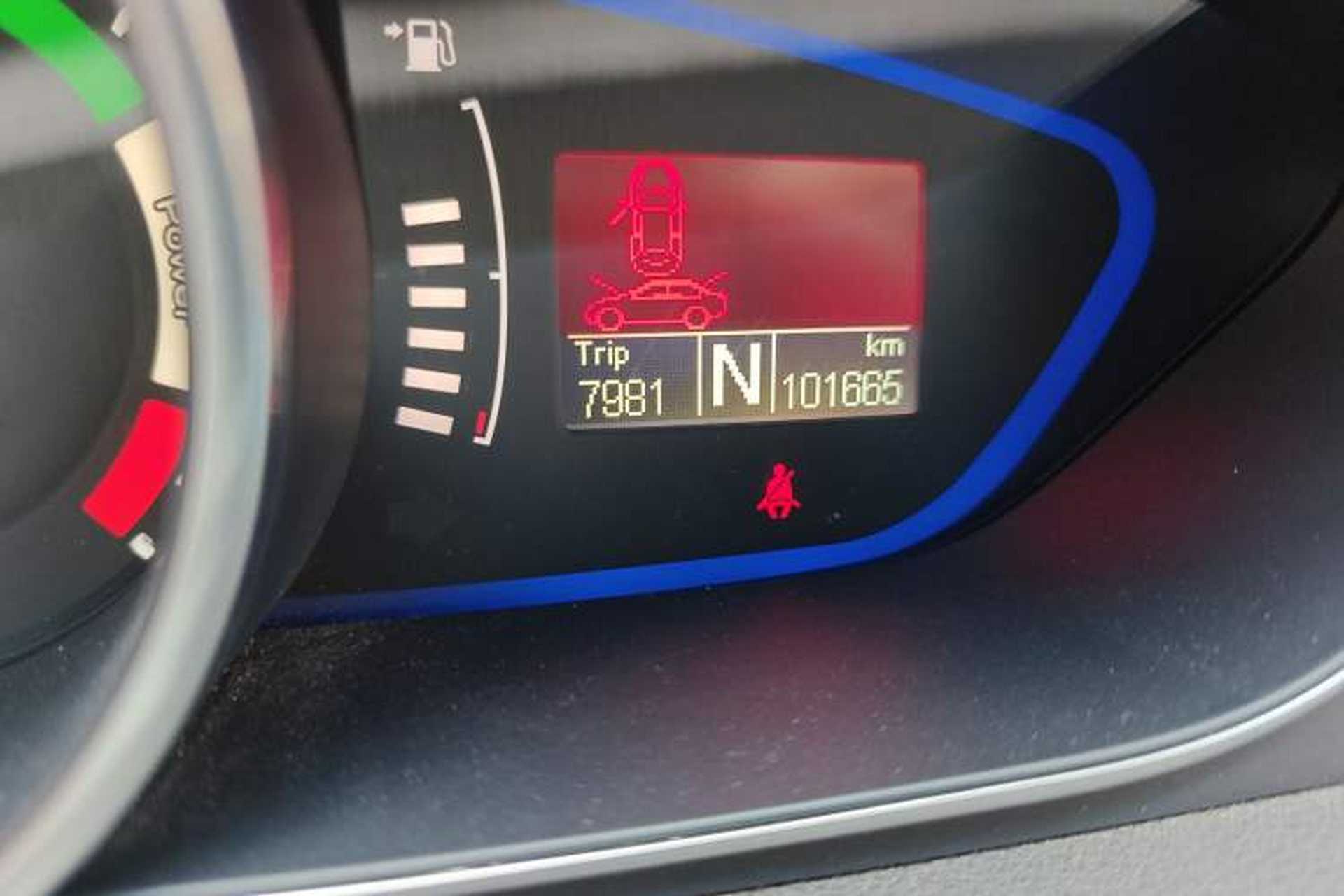 Used Roewe e550 2016 Deluxe Edition Odometer Close Up