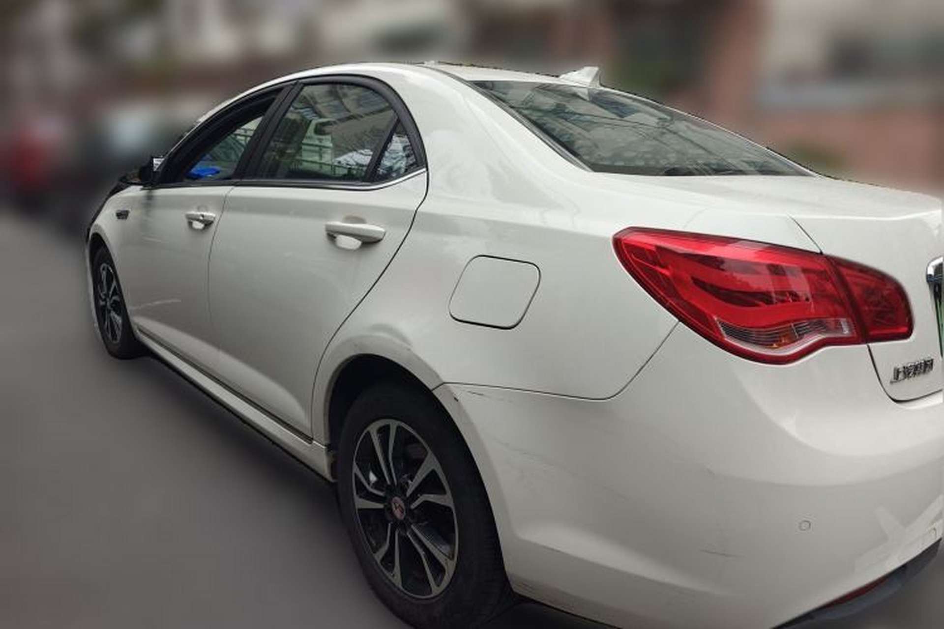 Used Roewe e550 2016 Deluxe Edition Rear Left 45 Deg