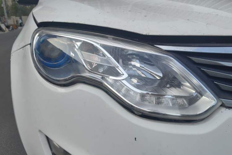 Used Roewe e550 2016 Deluxe Edition Right Front Headlight