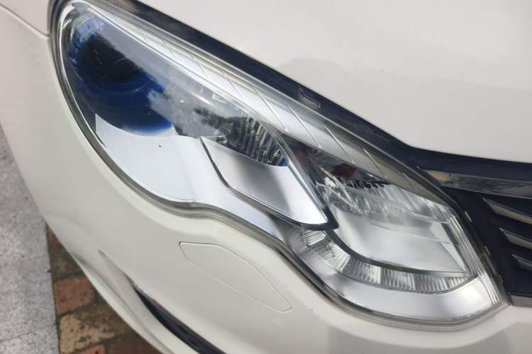 Used Roewe e550 2016 Flagship Edition Right Front Headlight
