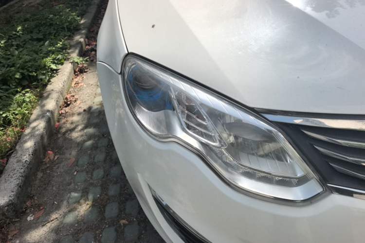 Used Roewe e550 2016 Deluxe Edition Right Front Headlight