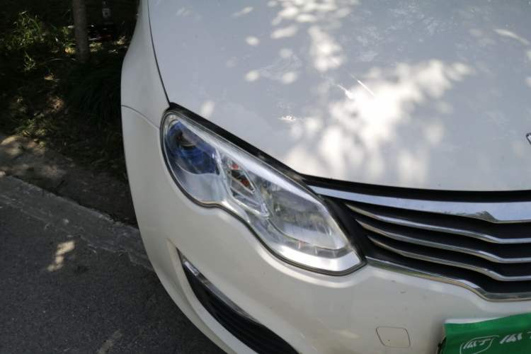 Used Roewe e550 2016 Deluxe Edition Right Front Headlight