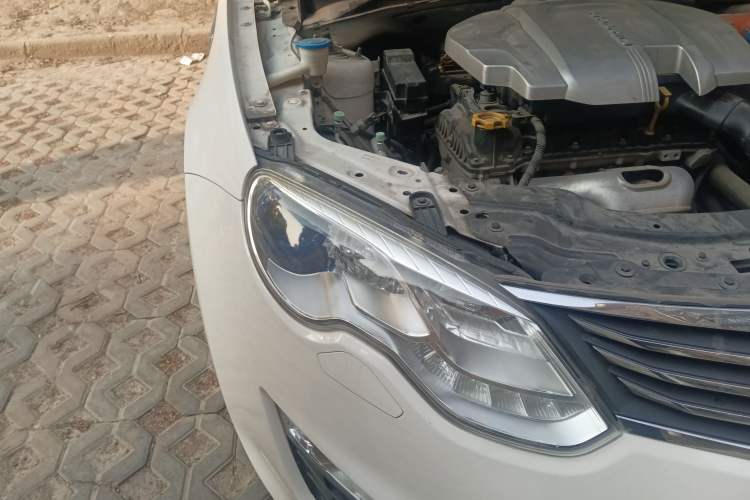 Used Roewe e550 2016 Flagship Edition Right Front Headlight