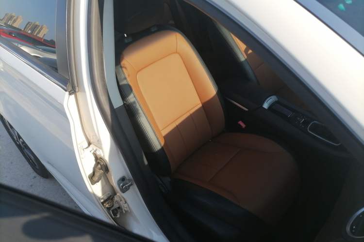 Used Roewe e550 2016 Deluxe Edition Right Front Seat
