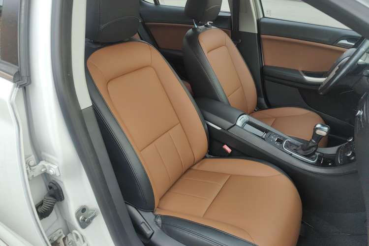Used Roewe e550 2016 Deluxe Edition Right Front Seat