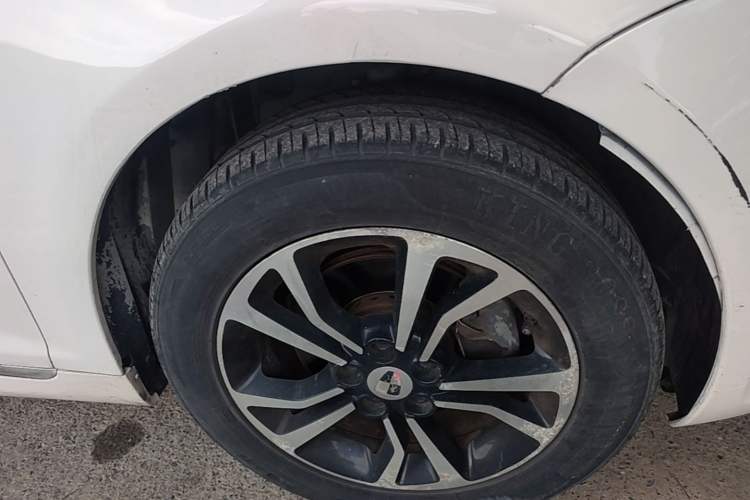 Used Roewe e550 2016 Flagship Edition Right Front Wheel Hub