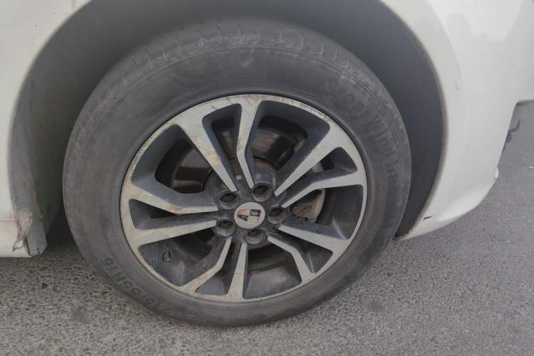 Used Roewe e550 2016 Deluxe Edition Right Front Wheel Hub