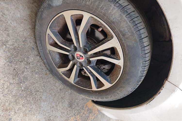 Used Roewe e550 2016 Flagship Edition Right Front Wheel Hub