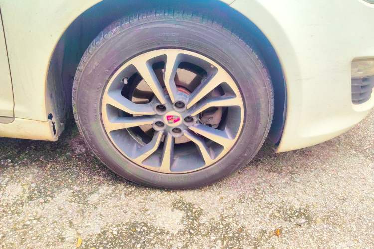Used Roewe e550 2016 Deluxe Edition Right Front Wheel Hub