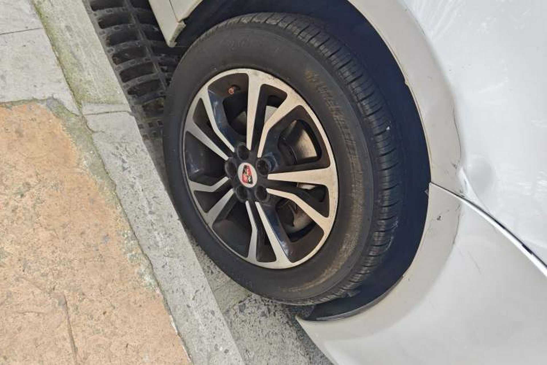 Used Roewe e550 2016 Deluxe Edition Right Front Wheel Hub