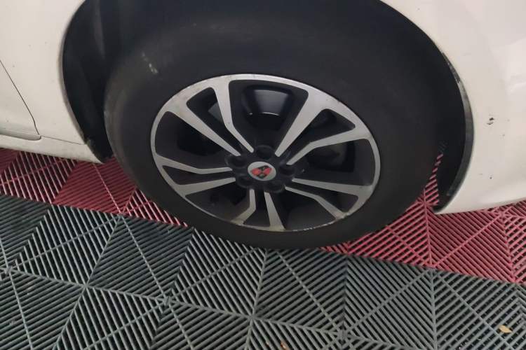 Used Roewe e550 2016 Flagship Edition Right Front Wheel Hub