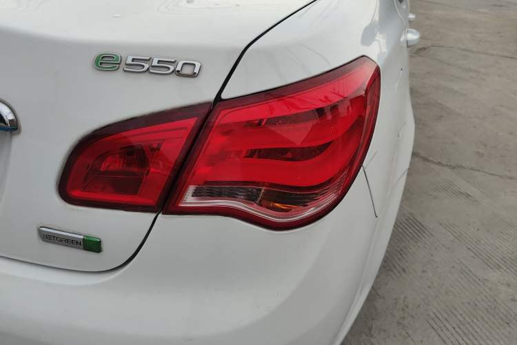 Used Roewe e550 2016 Deluxe Edition Right Rear Taillight