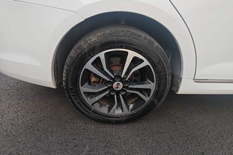 Used Roewe e550 2016 Deluxe Edition Right Rear Wheel Hub