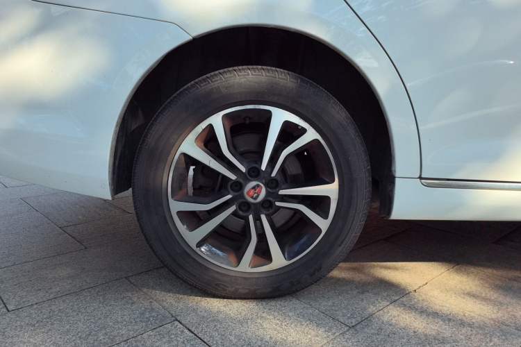 Used Roewe e550 2016 Deluxe Edition Right Rear Wheel Hub