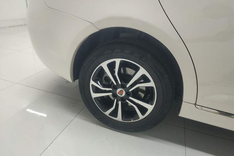 Used Roewe e550 2016 Deluxe Edition Right Rear Wheel Hub