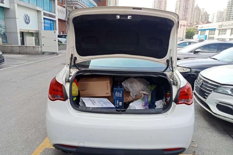 Used Roewe e550 2016 Flagship Edition Trunk