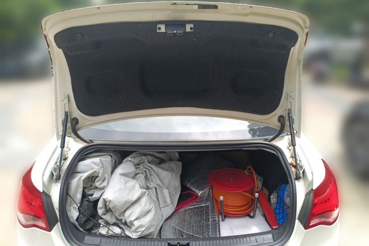 Used Roewe e550 2016 Deluxe Edition Trunk