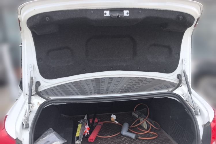 Used Roewe e550 2016 Deluxe Edition Trunk