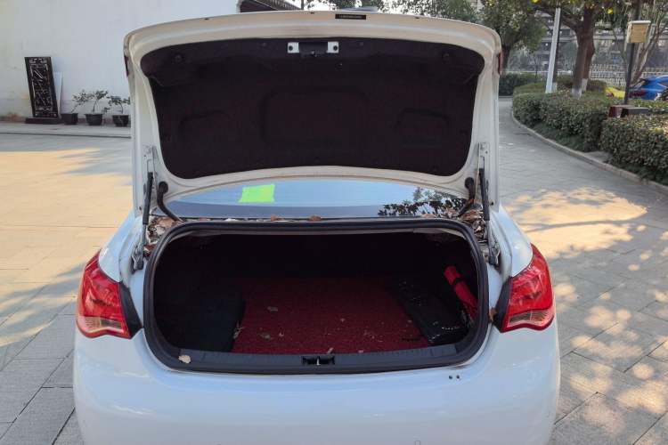 Used Roewe e550 2016 Deluxe Edition Trunk