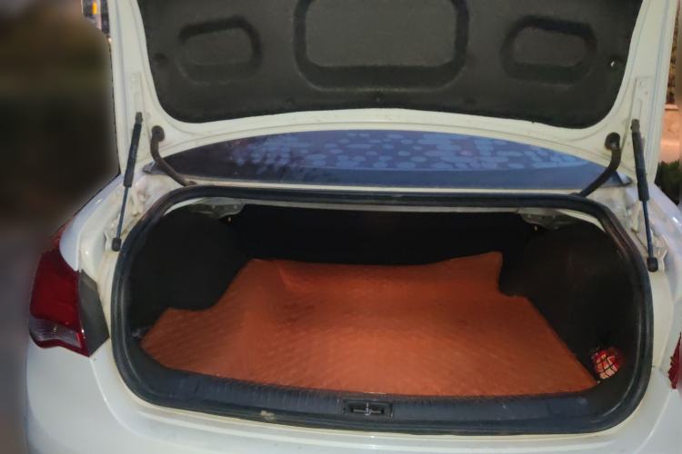 Used Roewe e550 2016 Deluxe Edition Trunk