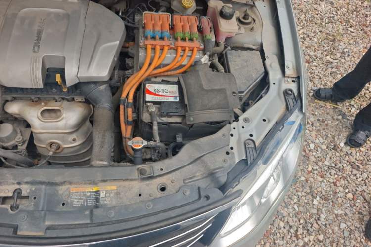 Used Roewe e550 2016 Deluxe Edition Engine Bay Left