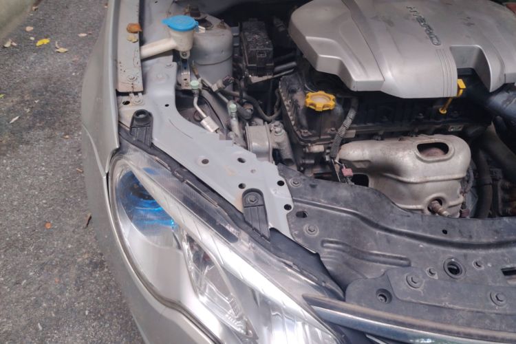 Used Roewe e550 2016 Deluxe Edition Engine Bay Right