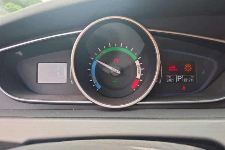 Used Roewe e550 2016 Deluxe Edition Instrument Cluster