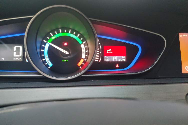 Used Roewe e550 2016 Deluxe Edition Odometer Close Up