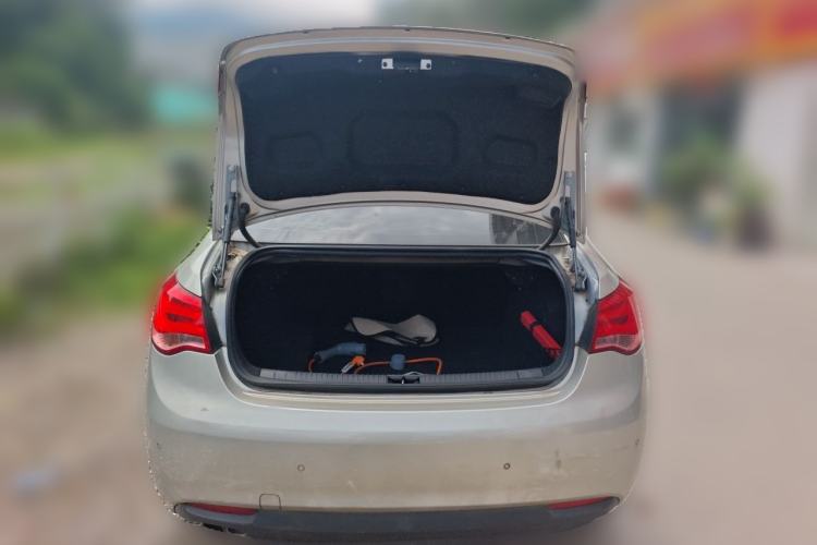 Used Roewe e550 2016 Deluxe Edition Trunk