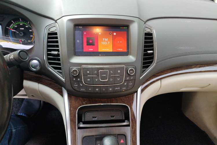 Used Roewe e950 2016 1.4T Luxury Edition Audio And AC Panel