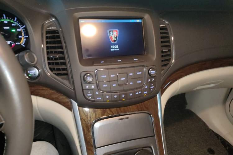 Used Roewe e950 2016 1.4T Luxury Edition Audio And AC Panel