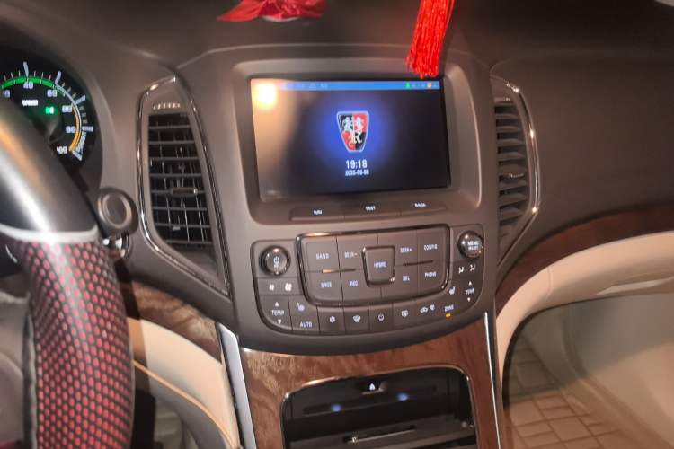 Used Roewe e950 2016 1.4T Luxury Edition Audio And AC Panel