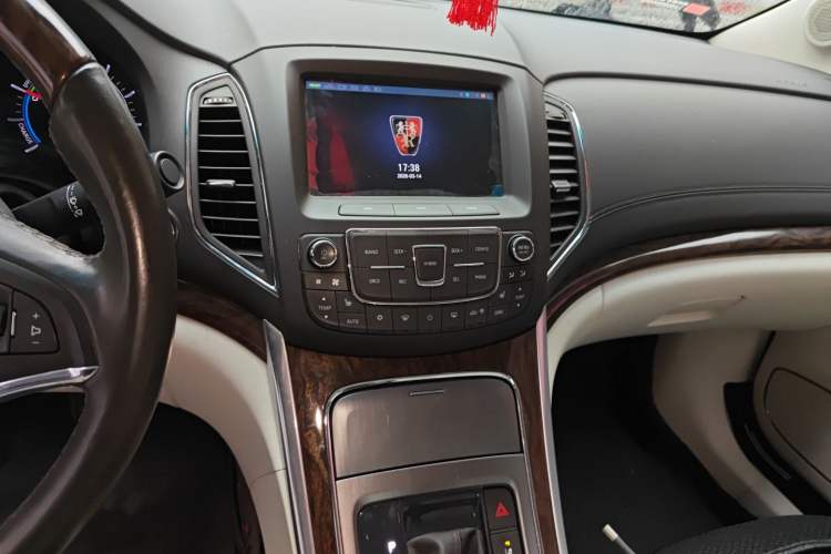 Used Roewe e950 2016 1.4T Luxury Edition Audio And AC Panel