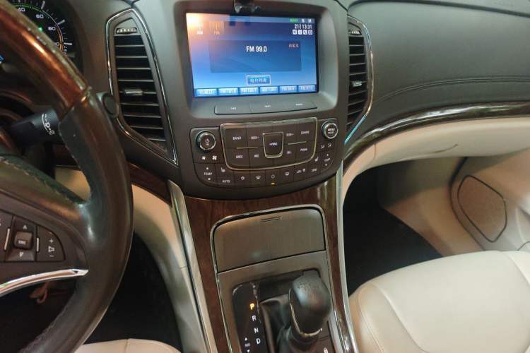 Used Roewe e950 2016 1.4T Luxury Edition Audio And AC Panel