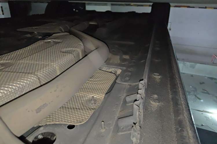 Used Roewe e950 2016 1.4T Luxury Edition Chassis Rear Left