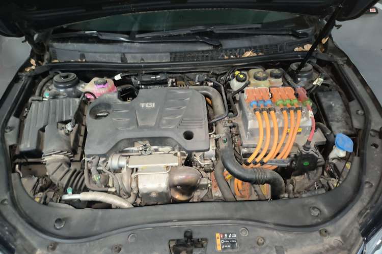 Used Roewe e950 2016 1.4T Luxury Edition Engine Bay