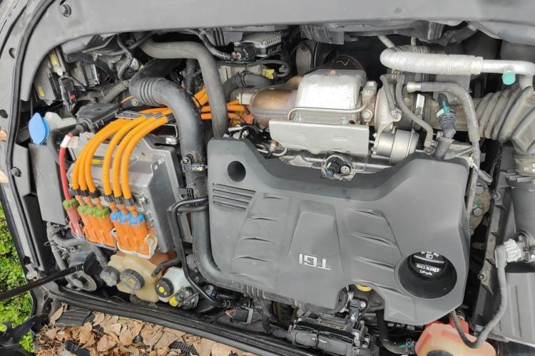 Used Roewe e950 2016 1.4T Luxury Edition Engine Bay