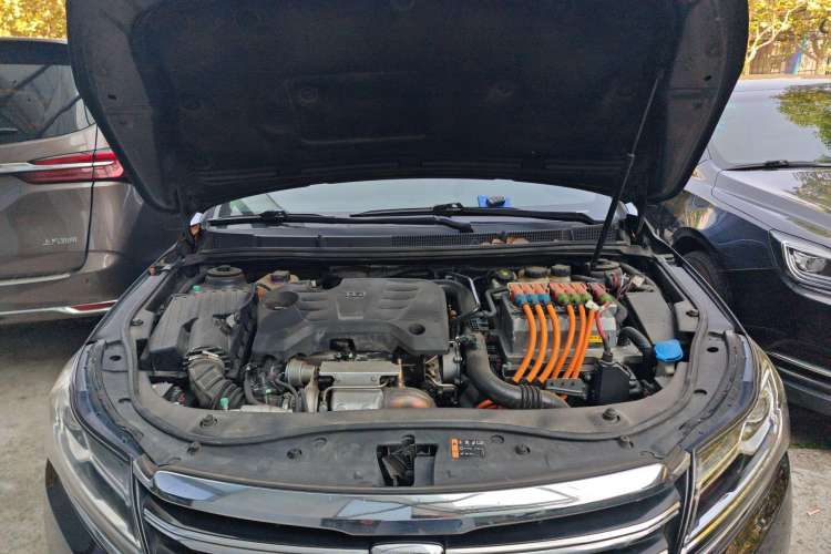 Used Roewe e950 2016 1.4T Luxury Edition Engine Bay