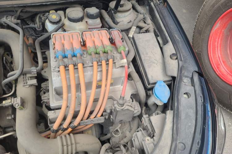 Used Roewe e950 2016 1.4T Elite Edition Engine Bay Left