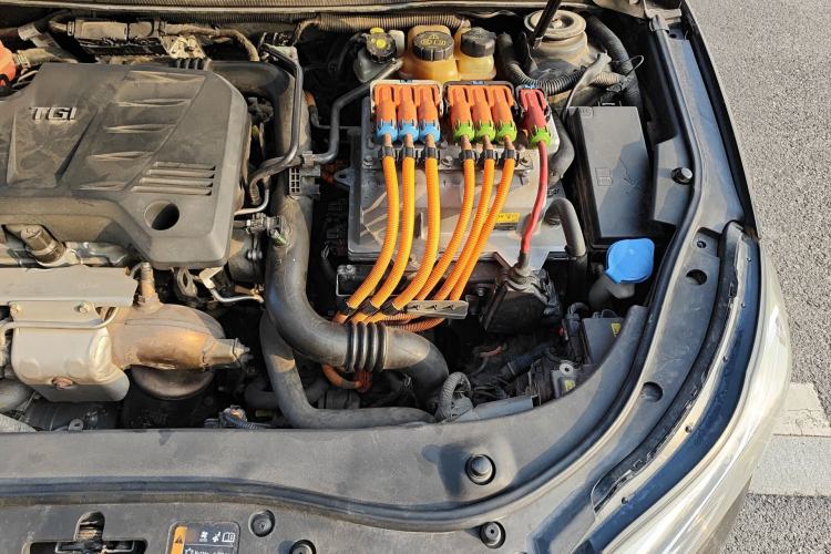 Used Roewe e950 2016 1.4T Luxury Edition Engine Bay Left