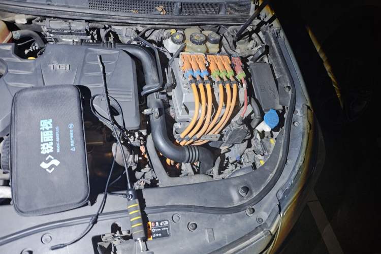 Used Roewe e950 2016 1.4T Luxury Edition Engine Bay Left