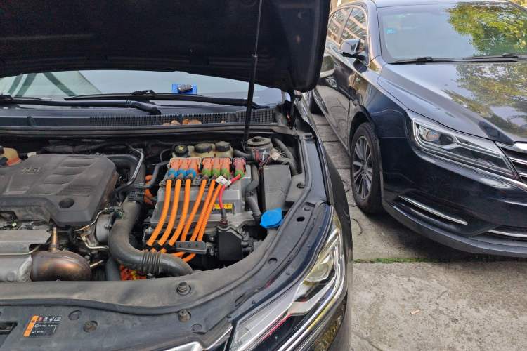 Used Roewe e950 2016 1.4T Luxury Edition Engine Bay Left