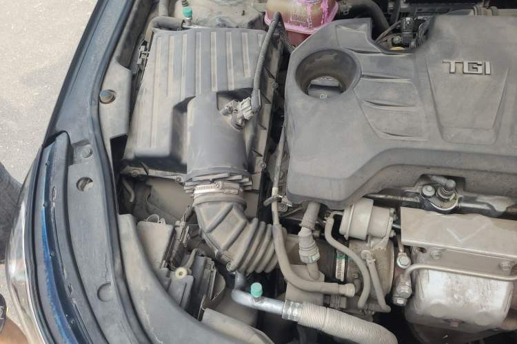 Used Roewe e950 2016 1.4T Elite Edition Engine Bay Right