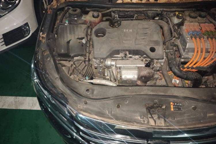 Used Roewe e950 2016 1.4T Luxury Edition Engine Bay Right